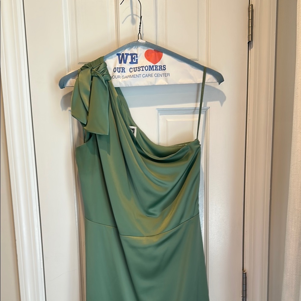 Anne Klein Green One Shoulder Sheath Dress